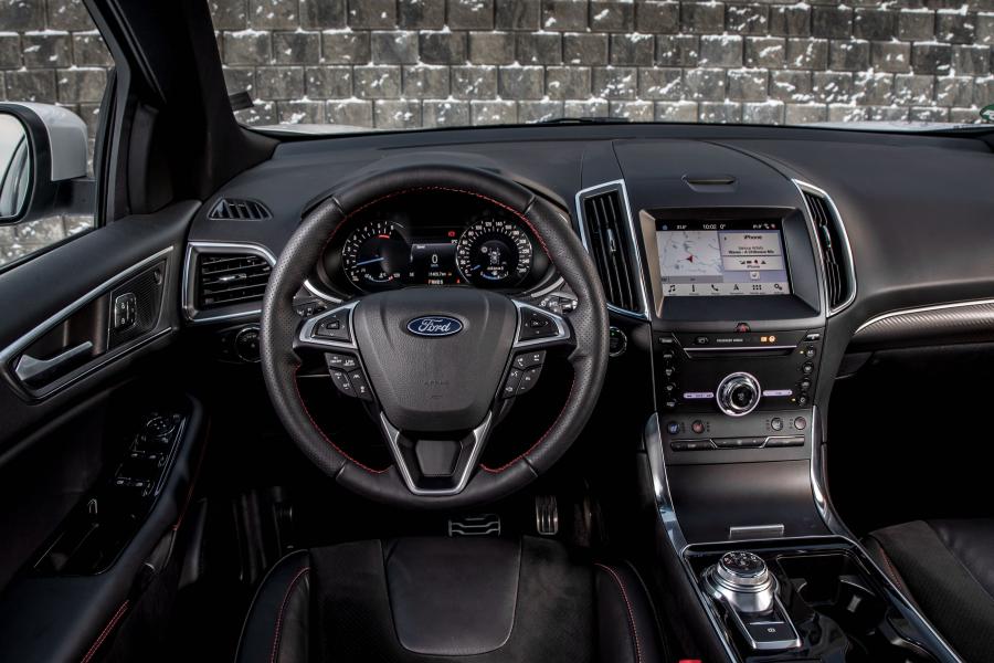Торпедо Ford Edge ST-Line 2018 года  (WW) (фото 43 из 43)